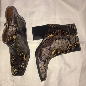 Booties Franco Sarto